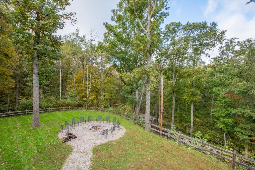 The Summit Lodge In Hocking Hills Logan Exterior photo